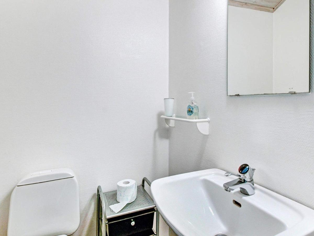 8 Person Holiday Home In Nex Vester Somarken Esterno foto